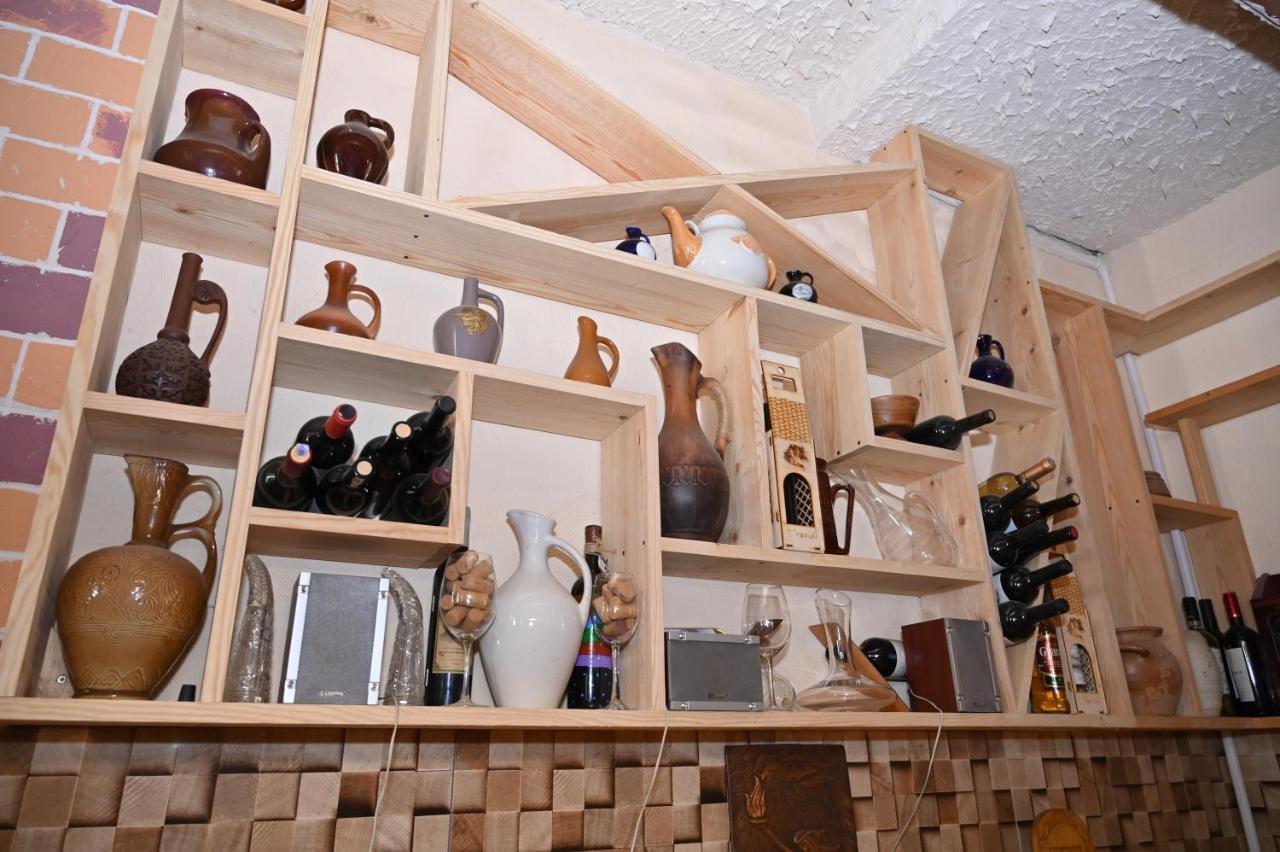 Berkri Gastro Yard & Guest House Jenokavan Kültér fotó