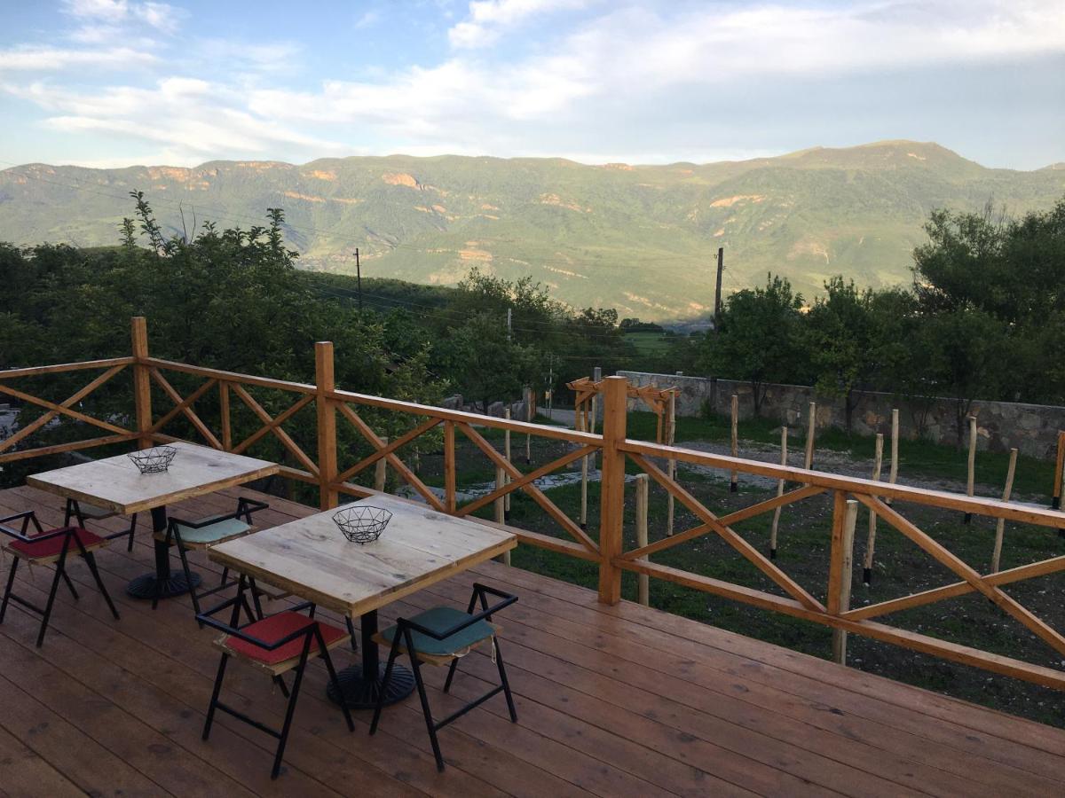 Berkri Gastro Yard & Guest House Jenokavan Kültér fotó