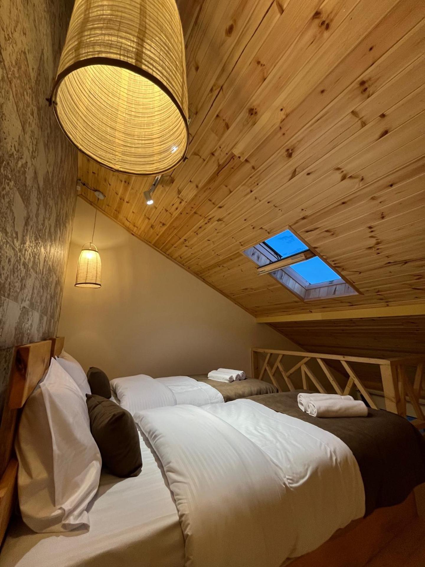 Berkri Gastro Yard & Guest House Jenokavan Kültér fotó